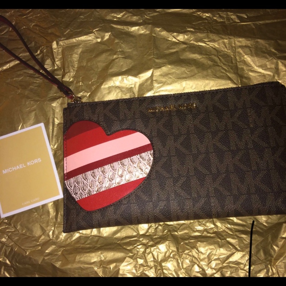Michael Kors Wristlet - Picture 1 of 6